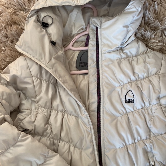 Classic Sierra Designs white puffer jacket. - Picture 4 of 5